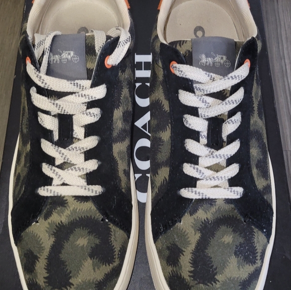 Coach low top camo shoe - Picture 3 of 9